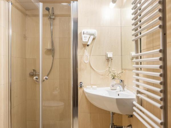 Dom Wczasowy Grań : photo 1 de la chambre chambre double ou lits jumeaux standard