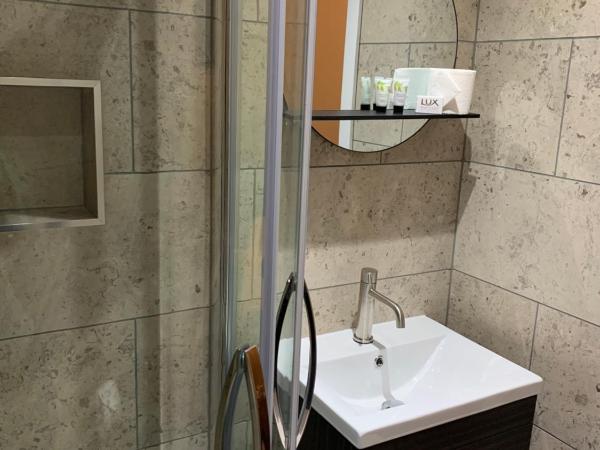 Relax Inn Guest House : photo 9 de la chambre chambre lits jumeaux supérieure