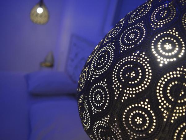 Eaux Spa : photo 9 de la chambre chambre lit queen-size avec baignoire spa