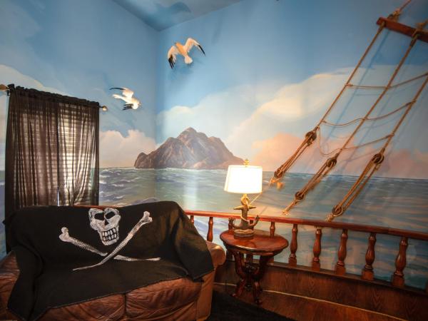 The Anniversary Inn - Fifth South : photo 7 de la chambre chambre double - vue sur mer