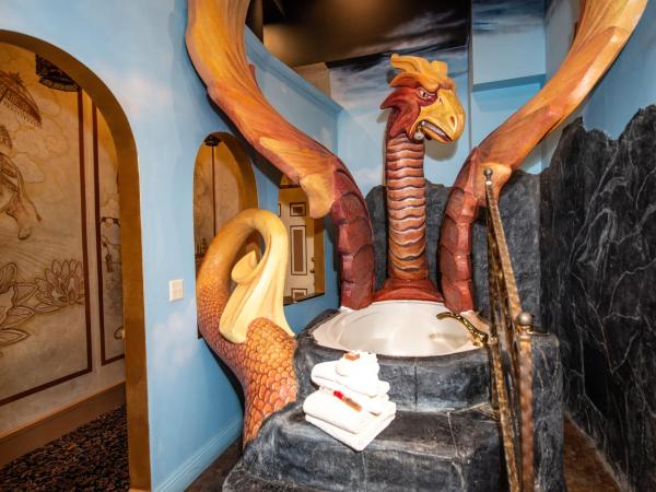 The Anniversary Inn - Fifth South : photo 7 de la chambre chambre double avec baignoire spa