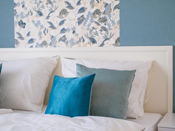 Füred Centrum Panzió : photo 3 de la chambre chambre lit queen-size - accessible aux personnes à mobilité réduite