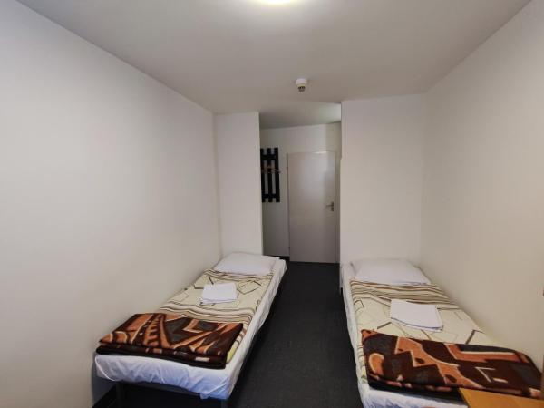 Jantar Economy : photo 2 de la chambre chambre double standard avec salle de bains commune