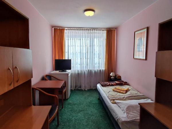 Jantar Economy : photo 5 de la chambre chambre simple standard avec salle de bains commune