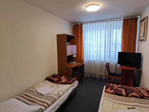 Jantar Economy : photo 3 de la chambre chambre double standard avec salle de bains commune