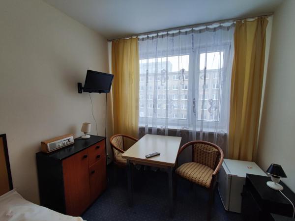 Jantar Economy : photo 9 de la chambre chambre double standard avec salle de bains commune