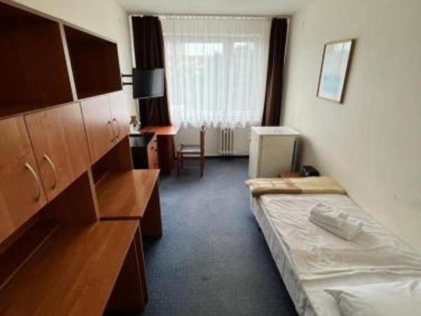 Jantar Economy : photo 8 de la chambre chambre simple standard avec salle de bains commune