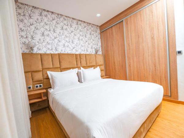 Maarif Elite Suites : photo 8 de la chambre suite avec balcon