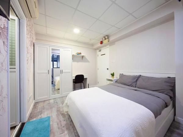 Pillows CoLiving : photo 2 de la chambre chambre double deluxe avec balcon