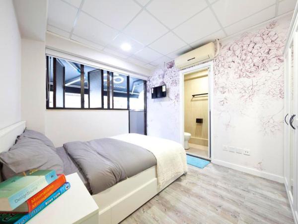 Pillows CoLiving : photo 1 de la chambre chambre double deluxe avec balcon