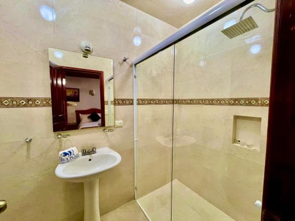 Hotel Puebla Plaza : photo 8 de la chambre chambre quadruple classique