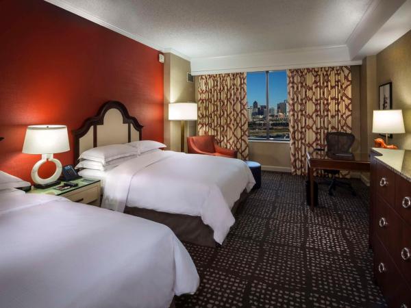 Hilton Anatole : photo 1 de la chambre atrium queen room with two queen beds and bath tub - disability access