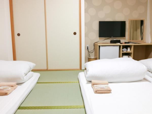 Hotel Shin-Imamiya : photo 3 de la chambre renovated japanese-style room for 3 person - non-smoking