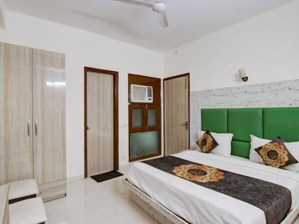Hotel HSP Suites At Delhi Airport : photo 1 de la chambre chambre lit king-size supérieure