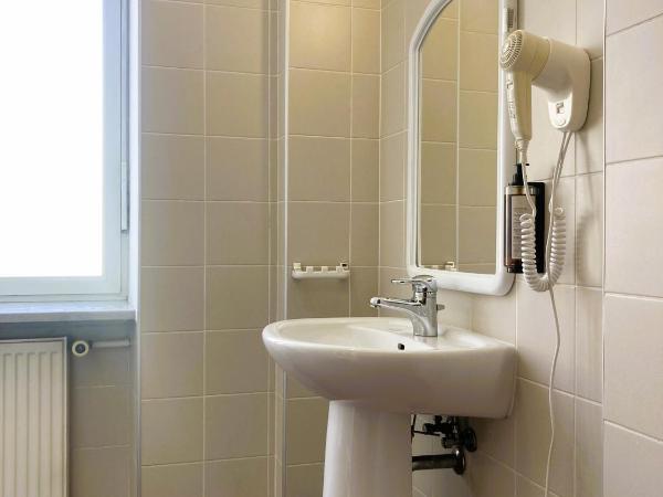 Hotel Łazienkowski : photo 1 de la chambre chambre simple