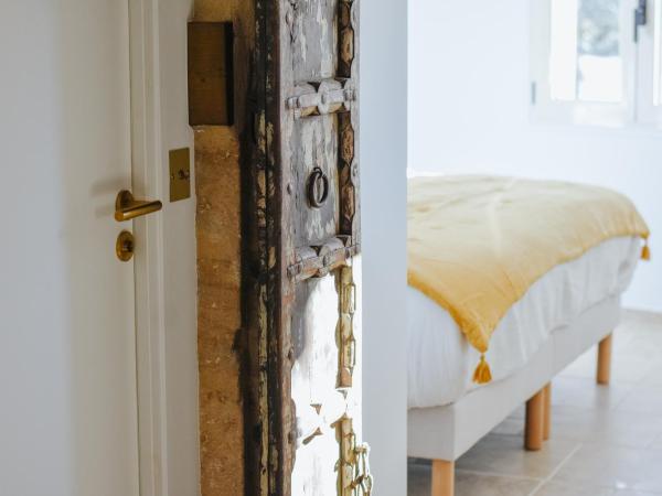 MAISON CISTUS - Maison d'hôtes de charme - Suites et gîte avec terrasses privées - Proche de Sarlat, au coeur de la Nature : photo 10 de la chambre maison de vacances