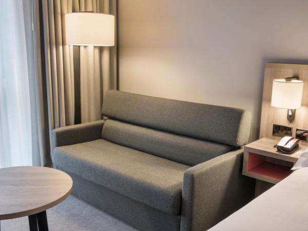 Hilton Garden Inn Manchester Emirates Old Trafford : photo 4 de la chambre chambre lit king-size avec canapé-lit