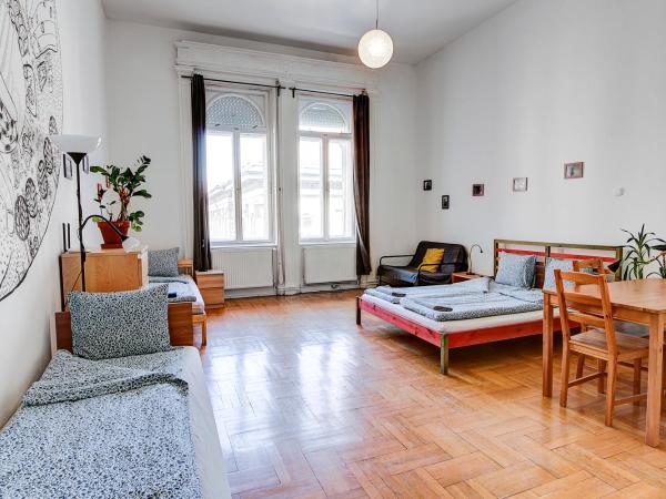 Pal's Hostel and Apartments : photo 5 de la chambre studio