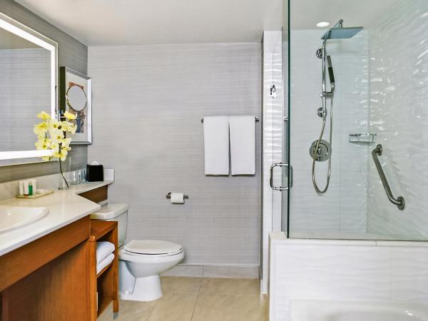 Pan Pacific Toronto : photo 3 de la chambre chambre premier avec lit king-size