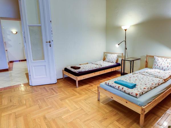 Pal's Hostel and Apartments : photo 7 de la chambre appartement familial