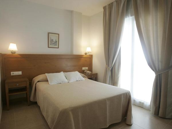 Hotel Goartín : photo 2 de la chambre chambre double ou lits jumeaux avec balcon