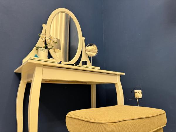 Private room in the heart of Dubai with Burj Khalifa view : photo 4 de la chambre chambre triple