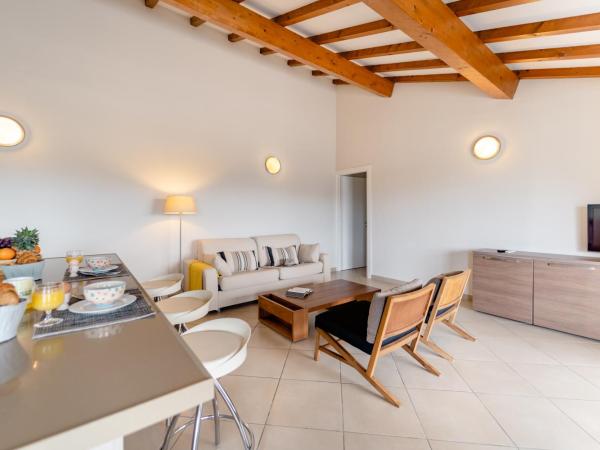 Résidence Salina Bay : photo 4 de la chambre appartement 2 chambres de luxe - côté jardin