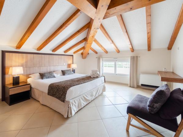 Résidence Salina Bay : photo 4 de la chambre appartement 2 chambres de luxe - côté piscine