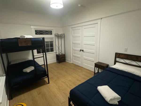 USC University Koreatown Olympic Pico : photo 2 de la chambre lit simple en dortoir
