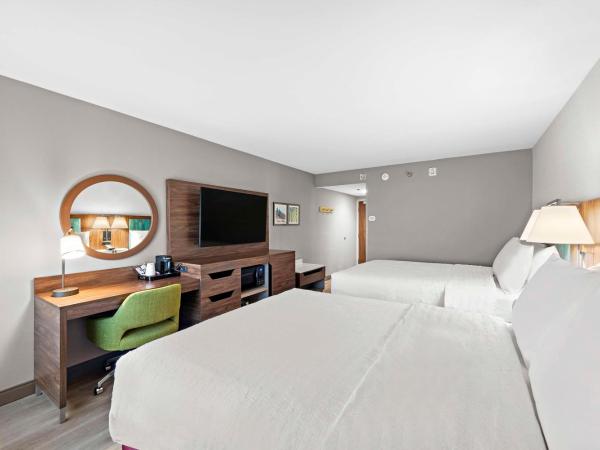 Hampton Inn Los Angeles Airport : photo 1 de la chambre chambre avec 2 grands lits queen-size