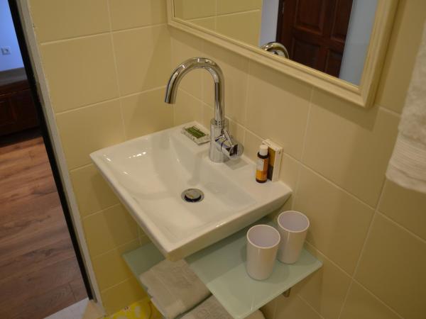 Hotel Ellique : photo 6 de la chambre kitrinos - chambre lits jumeaux de luxe