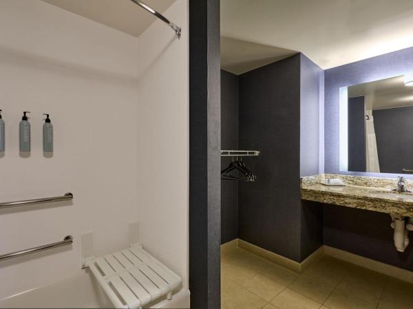 Residence Inn Arlington Capital View : photo 6 de la chambre studio lit king-size avec canapé-lit