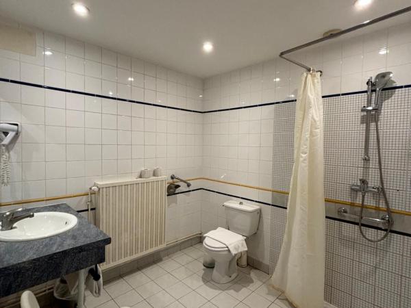 Hôtel De Troyes : photo 4 de la chambre chambre lits jumeaux standard