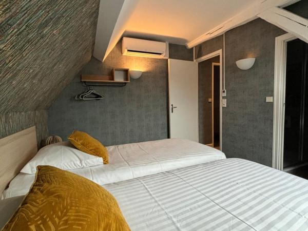 Hôtel De Troyes : photo 2 de la chambre chambre double ou lits jumeaux supérieure
