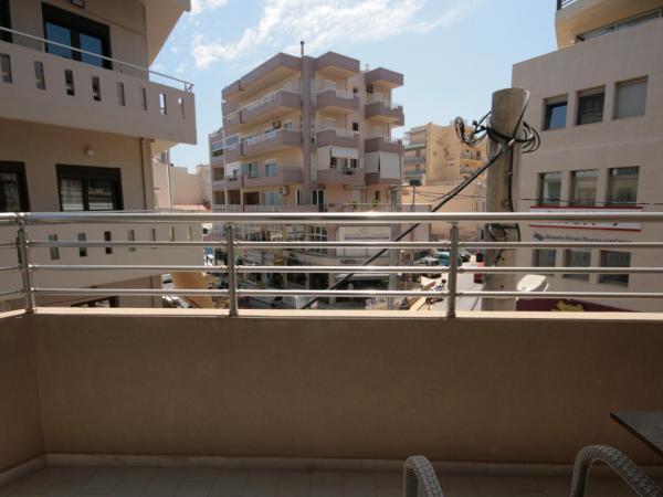 Kronos Hotel : photo 1 de la chambre chambre double ou lits jumeaux - vue sur ville