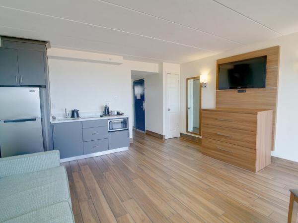 Marjac Suites Virginia Beach Oceanfront : photo 7 de la chambre suite Étage inférieur - côté océan