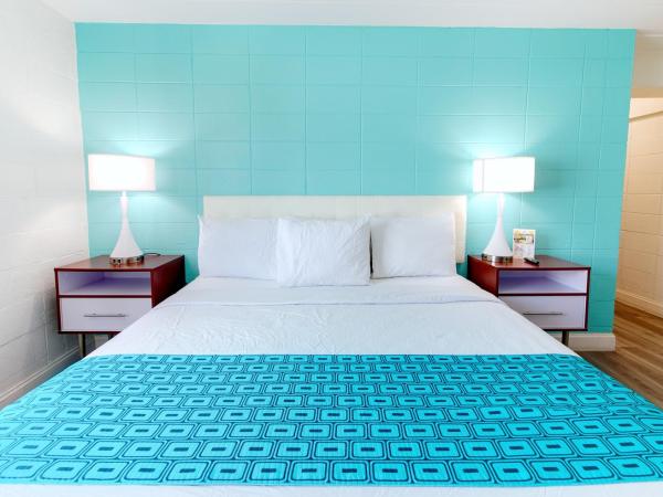 Howard Johnson by Wyndham Virginia Beach At The Beach : photo 7 de la chambre chambre lit king-size - non-fumeurs