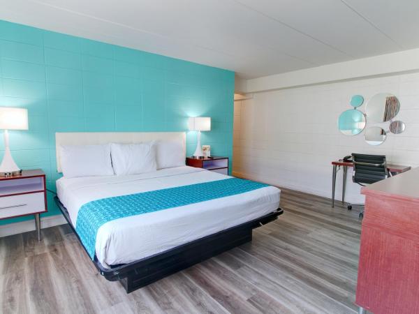 Howard Johnson by Wyndham Virginia Beach At The Beach : photo 2 de la chambre chambre lit king-size - non-fumeurs