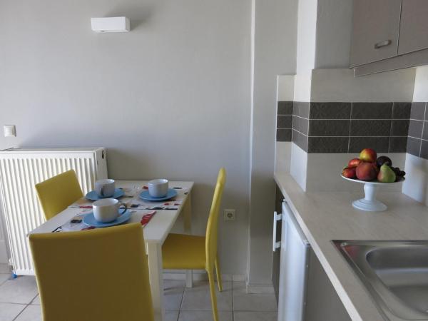 Pantheon Aparthotel : photo 6 de la chambre studio - vue sur mer