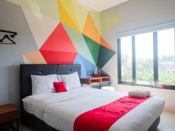 RedDoorz near Sindu Kusuma Edupark 3 : photo 1 de la chambre chambre double standard