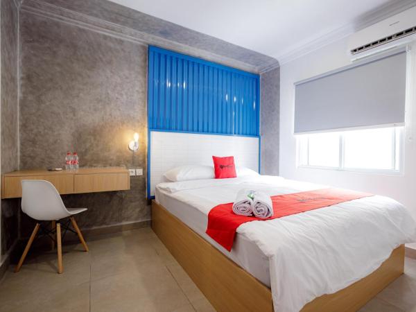 RedDoorz Plus at Jalan Gatot Subroto Jakarta : photo 10 de la chambre chambre deluxe