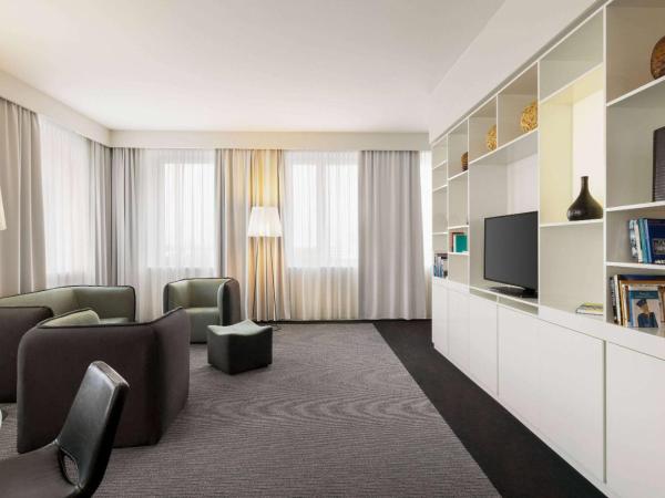 Vienna House by Wyndham Andel's Berlin : photo 2 de la chambre suite deluxe avec lit king-size