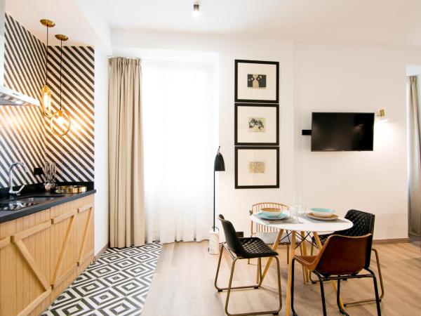 MYR Plaza Mercado & Spa : photo 5 de la chambre chambre familiale deluxe