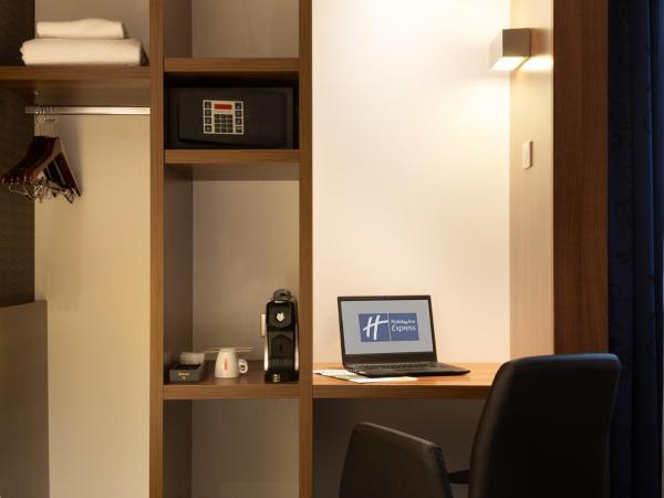 Holiday Inn Express Amiens by IHG : photo 1 de la chambre chambre standard lit queen-size