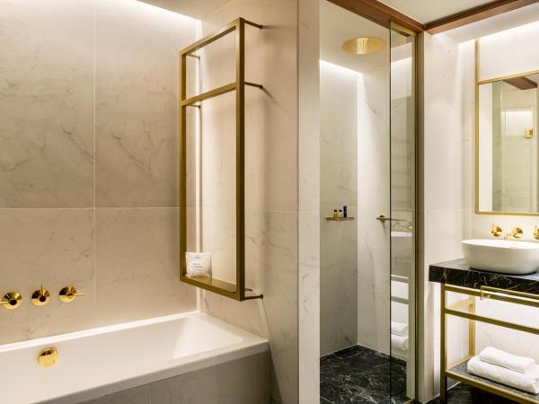 Radisson Collection Bilbao : photo 1 de la chambre chambre supérieure collection