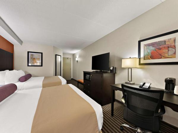 Best Western Plus Toronto North York Hotel & Suites : photo 2 de la chambre chambre avec 2 grands lits queen-size