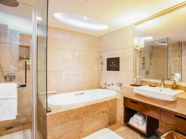 The Pavilion Hotel Shenzhen (Huaqiang NorthBusiness Zone) : photo 6 de la chambre chambre lit king-size deluxe