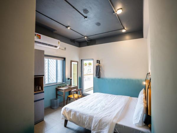 Draper Startup House for Entrepreneurs Hyderabad : photo 3 de la chambre chambre lit queen-size avec balcon