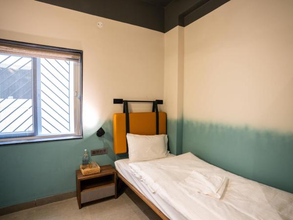 Draper Startup House for Entrepreneurs Hyderabad : photo 3 de la chambre chambre double ou lits jumeaux avec salle de bains privative