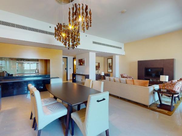 Marriott Executive Apartments Al Jaddaf, Dubai : photo 4 de la chambre appartement 3 chambres - vue sur burj khalifa et panorama urbain